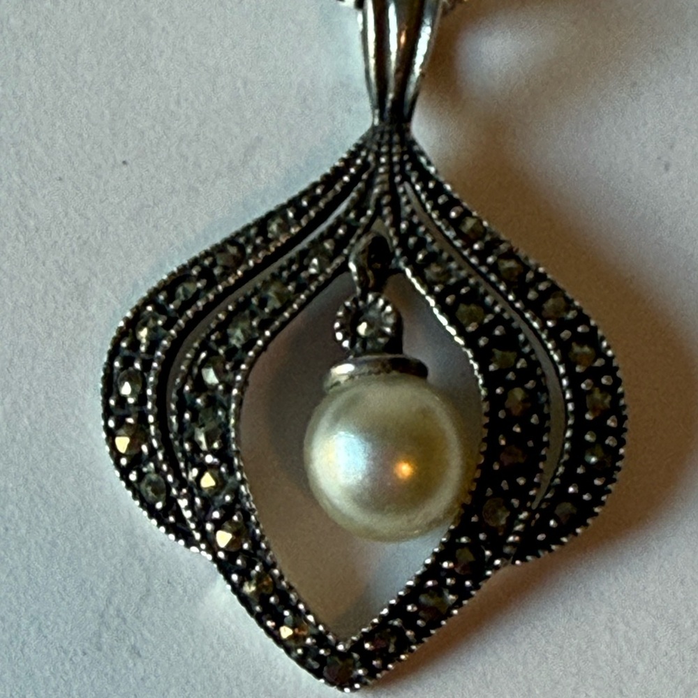Elegant 925 Silver Pendant Necklace with Box Chain